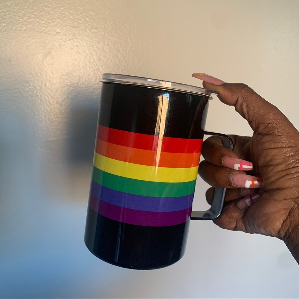Beautiful rainbow cup. 🌈✨